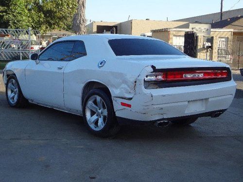 2011 Dodge Challenger SE Damaged Repairable RUNS! Cooling Good Loaded Wont Last!, US $9,900.00, image 3