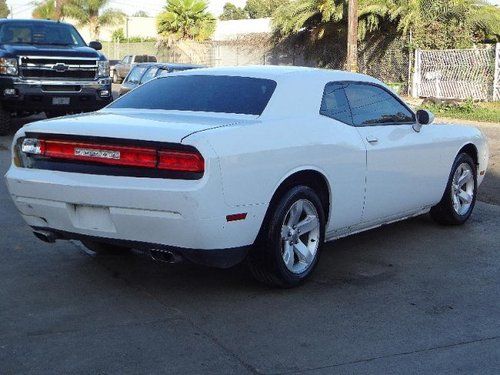 2011 Dodge Challenger SE Damaged Repairable RUNS! Cooling Good Loaded Wont Last!, US $9,900.00, image 4