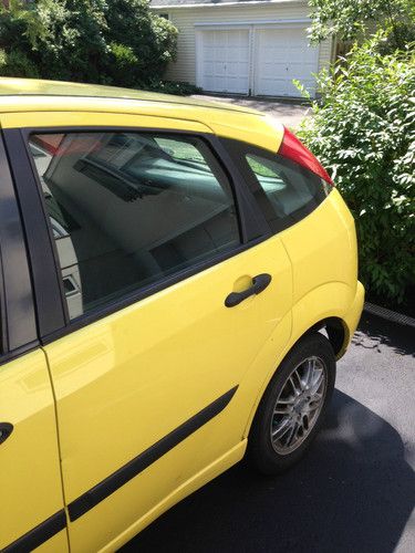 2003 Ford Focus ZX5 Hatchback 5-Door 2.0L, image 6