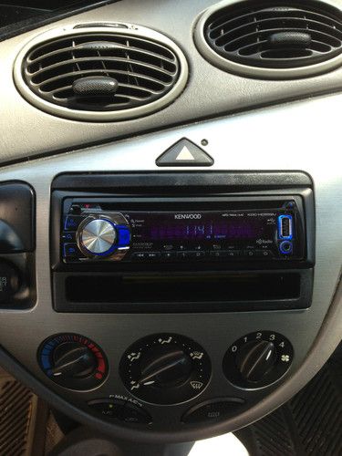 2003 Ford Focus ZX5 Hatchback 5-Door 2.0L, image 11