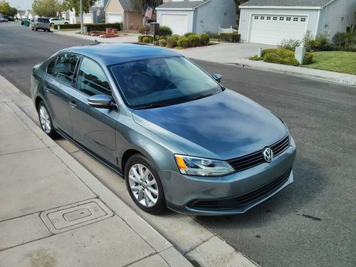 Vw jetta 2.5 se with convenience package, extra clean only 36k miles