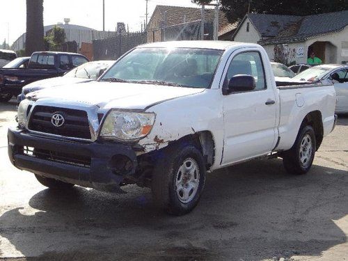 2011 toyota tacoma damadge repairable rebuilder only 39k miles runs!!!!