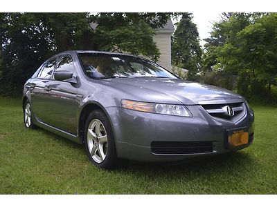 2005 acura tl, sharp and sporty! heated leather! great shape!
