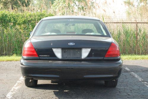 2000 Ford Crown Victoria (USED) by City of Dearborn (Lot 046d00), image 3