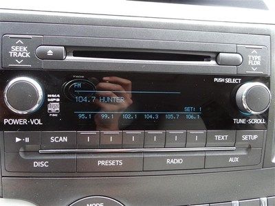 White XLE V6 3.5L 266 hp 8 passenger Leather Warranty Power doors Minivan nice, image 37