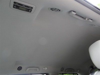 White XLE V6 3.5L 266 hp 8 passenger Leather Warranty Power doors Minivan nice, image 47