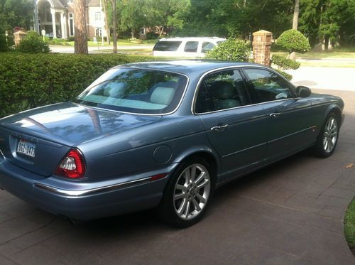 2004 Jaguar XJR Supercharged Sedan 4-Door 4.2L V8 DOHC FI, US $14,995.00, image 3