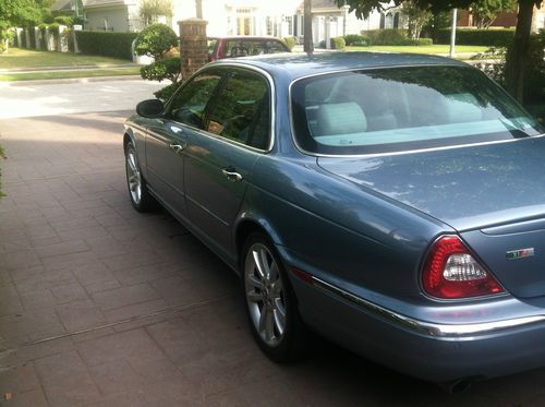 2004 Jaguar XJR Supercharged Sedan 4-Door 4.2L V8 DOHC FI, US $14,995.00, image 4