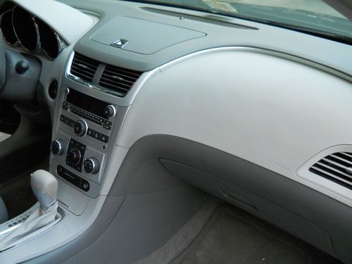 2008 Chevrolet Malibu LS Sedan 4-Door 2.4L Low Miles, image 23