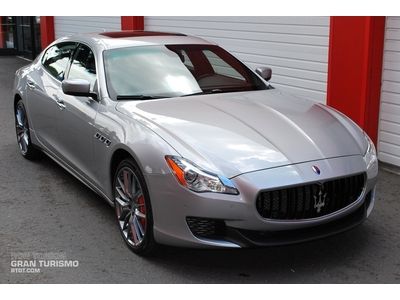 Dealer demostrator, all new 2014 model, v8 sport package w/21'' titano wheels