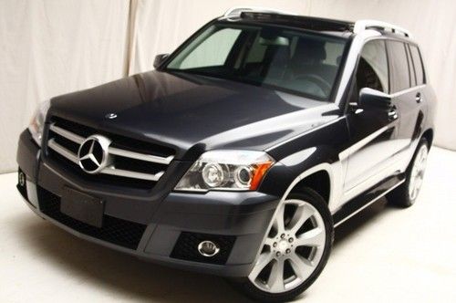 We finance! 2010 mercedes-benz glk 350 awd  power panoramic roof