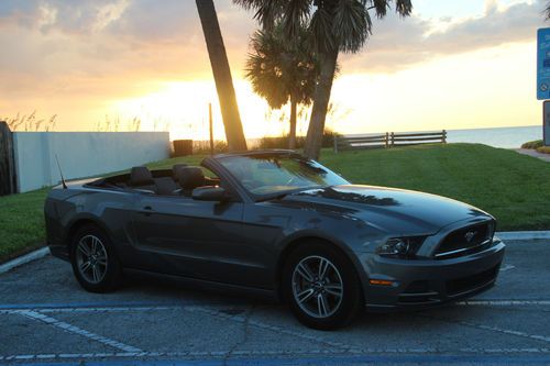 2013 ford mustang premium convertible 3.7l 305 hp v6 leather $10,000 off msrp