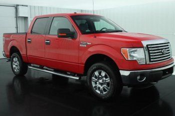 4x4 5.0 v8 xlt chrome package trailer brake 9k miles crew cab sync sat radio