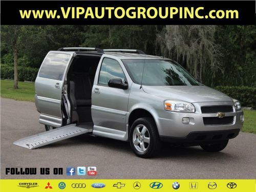 2007 handicap wheelchair van 25k miles  all power door ramp warranty serviced