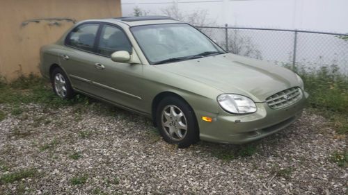 2000 hyundai sonata gls sedan 4-door 2.5l