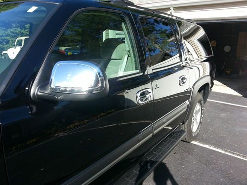 2004 Chevrolet Suburban - MINT - Funeral Home Car- Garaged- LOW MILES, image 3