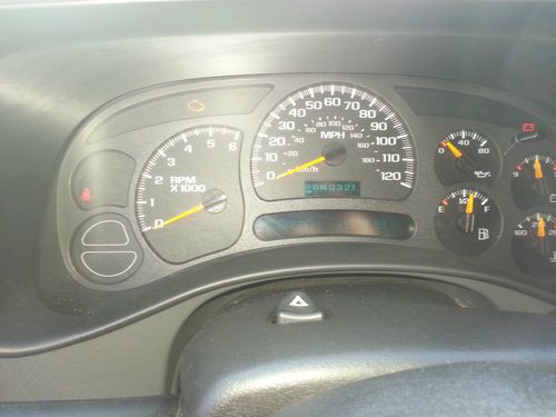 2004 Chevrolet Suburban - MINT - Funeral Home Car- Garaged- LOW MILES, image 6