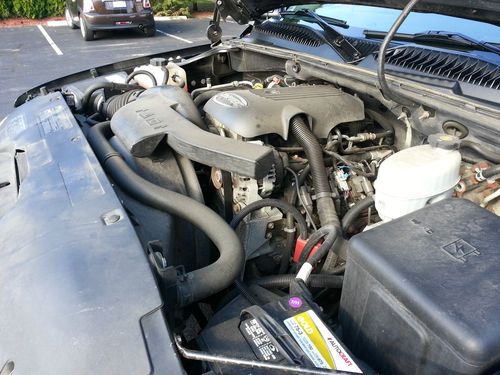 2004 Chevrolet Suburban - MINT - Funeral Home Car- Garaged- LOW MILES, image 8