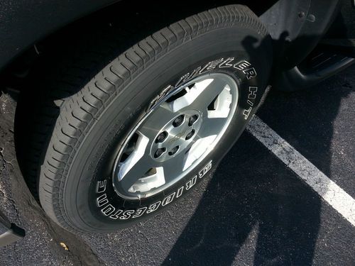 2004 Chevrolet Suburban - MINT - Funeral Home Car- Garaged- LOW MILES, image 10