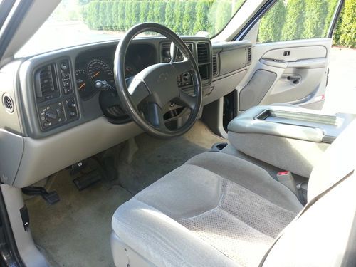 2004 Chevrolet Suburban - MINT - Funeral Home Car- Garaged- LOW MILES, image 15