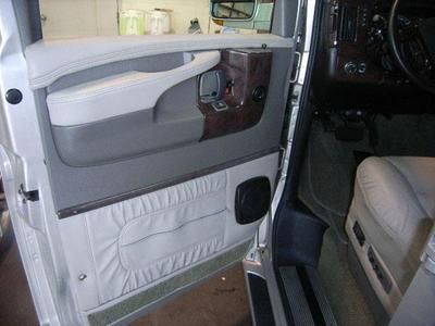 2009 GMC Savana G1500 7 Passenger Explorer Limited SE High Top Conversion Van, image 17