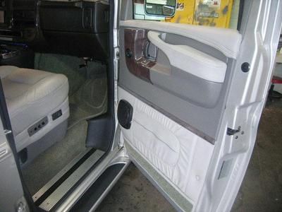 2009 GMC Savana G1500 7 Passenger Explorer Limited SE High Top Conversion Van, image 19