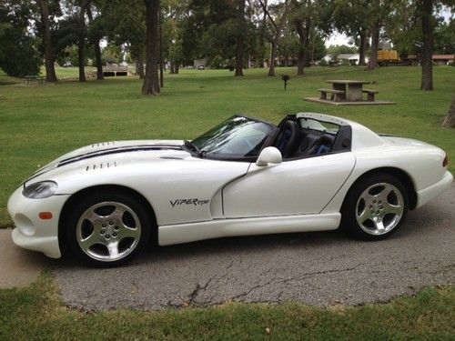 1996 dodge viper convertible  2-door 8.0l / 6 speed custom paint 1998 pw upgrade