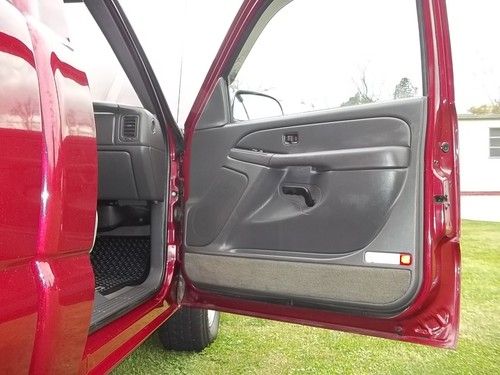 2004 Chevrolet Silverado 1500 LS Standard Cab Pickup 2-Door 5.3L, image 17