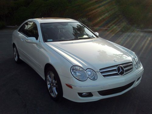 2008 mercedes clk350 wht/blk, prestine condition inside out, fully loaded