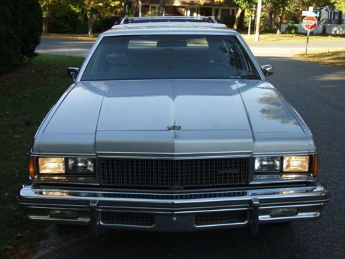 1977 Chevrolet Caprice Classic Estate Wagon 4-Door 5.7L 68,000 original miles !, image 9