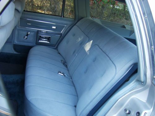 1977 Chevrolet Caprice Classic Estate Wagon 4-Door 5.7L 68,000 original miles !, image 20