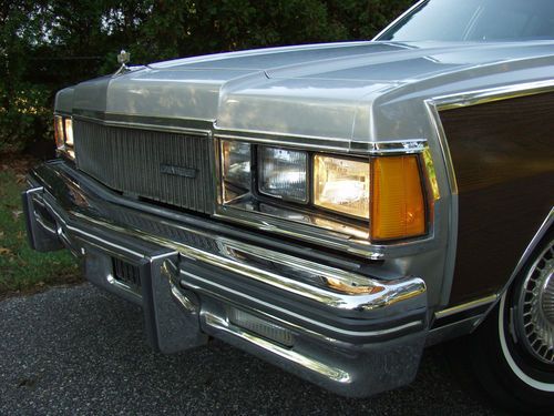 1977 Chevrolet Caprice Classic Estate Wagon 4-Door 5.7L 68,000 original miles !, image 22