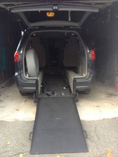 2010 toyota sienna handicap accessible wheelchair van one touch operation
