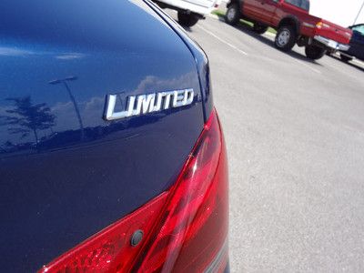 Limited 3.5L Leather Interior Heated / Cooled Seats Rear Sunshade, image 9