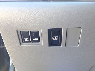 Limited 3.5L Leather Interior Heated / Cooled Seats Rear Sunshade, image 42