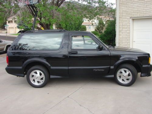 Gmc typhoon 1992 suv awd black low mileage new engine no reserve