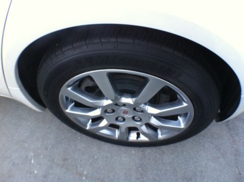 2008 CADILLAC CTS 4 / AWD / PANO ROOF / NAV / COOLED LEATHER / DIRECT INJECT, image 10