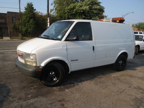 White 4.3l v6 safari cargo 147k miles well maintained