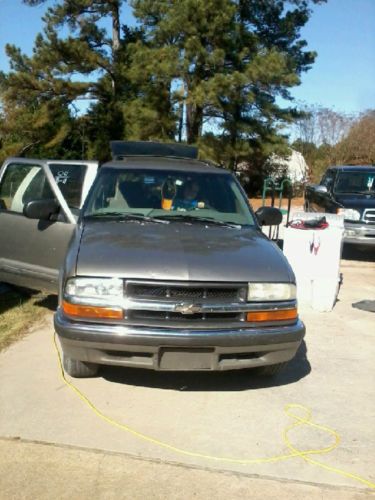 2000 chevrolet blazer ls sport utility 4-door 4.3l