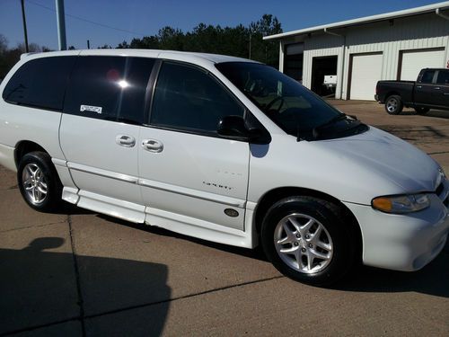 2000 dodge caravan sport entervan handicap