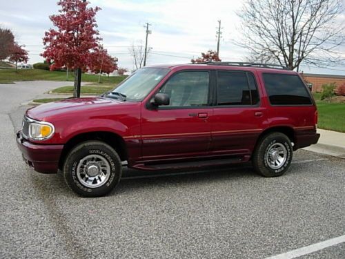 1998 4door mercury mountaineer awd, leather seats.