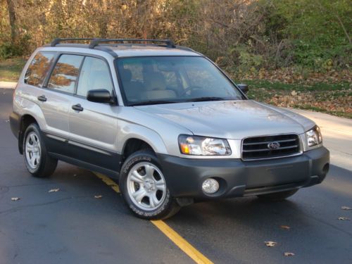 2004 subaru forester 2.5  9,200 original miles like new ! awd clean clean clean