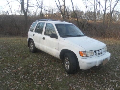 2001 kia  sportage 4wd 4 door white gray interior