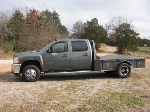 Chevy one ton truck, custom flatbed, four wheel drive, automatic, crew cab