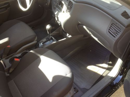 2010 KIA RIO - LOW MILEAGE - RECENTLY WRECKED w/RIGHT REAR DAMAGE - DRIVES GREAT, image 3