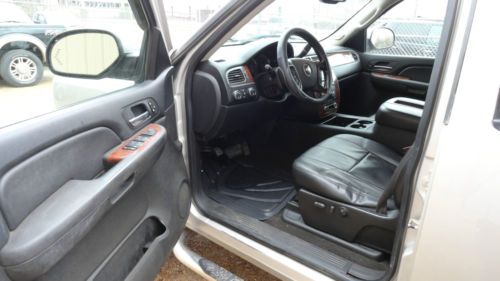 DIESEL 6CD Changer HEATED LEATHER LineX FRESH TIRES OnStar SAT RADIO Loaded NICE, image 5