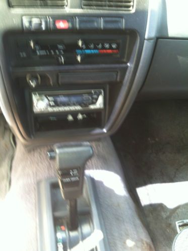 1997 Nissan Pickup Base Standard Cab Pickup 2-Door 2.4L, image 6