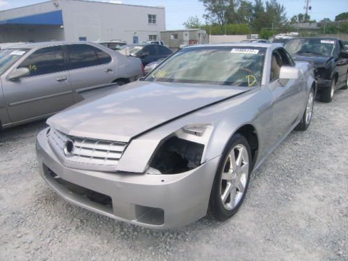 2005 cadillac xlr base convertible 2-door 4.6l