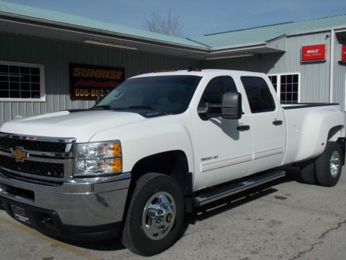 2011 chevrolet silverado 3500 hd lt crew cab pickup 4-door 6.6l low miles mint!!