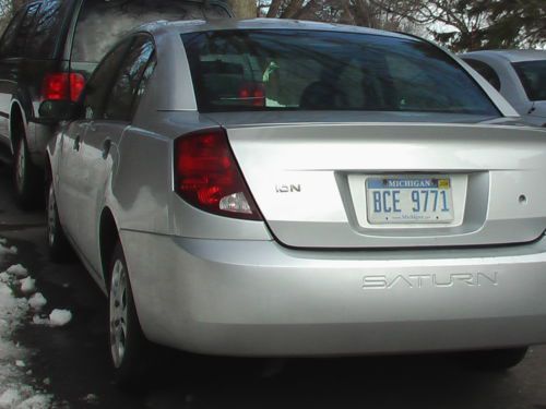 2003 saturn ion 4dr.sedan (30mpg!)(5-spd)(am/fm/cd)(a/c&amp;heat)(abs)~lots of pep!!